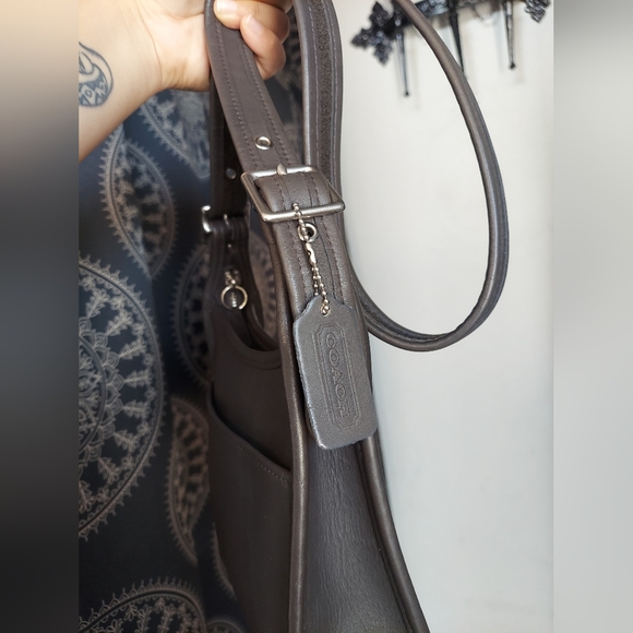 Vintage Coach Gray Small Legacy Zip 9997🩶 - Picture 3 of 15